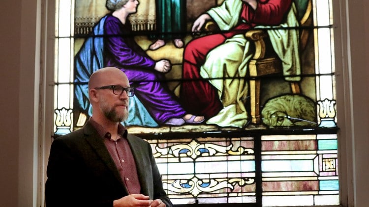Minneapolis church, Michigan minister expelled over support of gay marriage