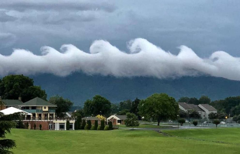 Rare wave-shaped clouds hovering over Virginia skyline caught on camera