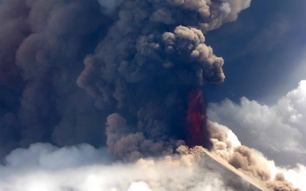 Manam volcano erupts 2 days after eruption of Ulawun in Papua New Guinea