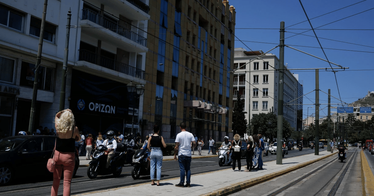 Strong 5.1 earthquake strikes Greek capital of Athens sending people running into the streets