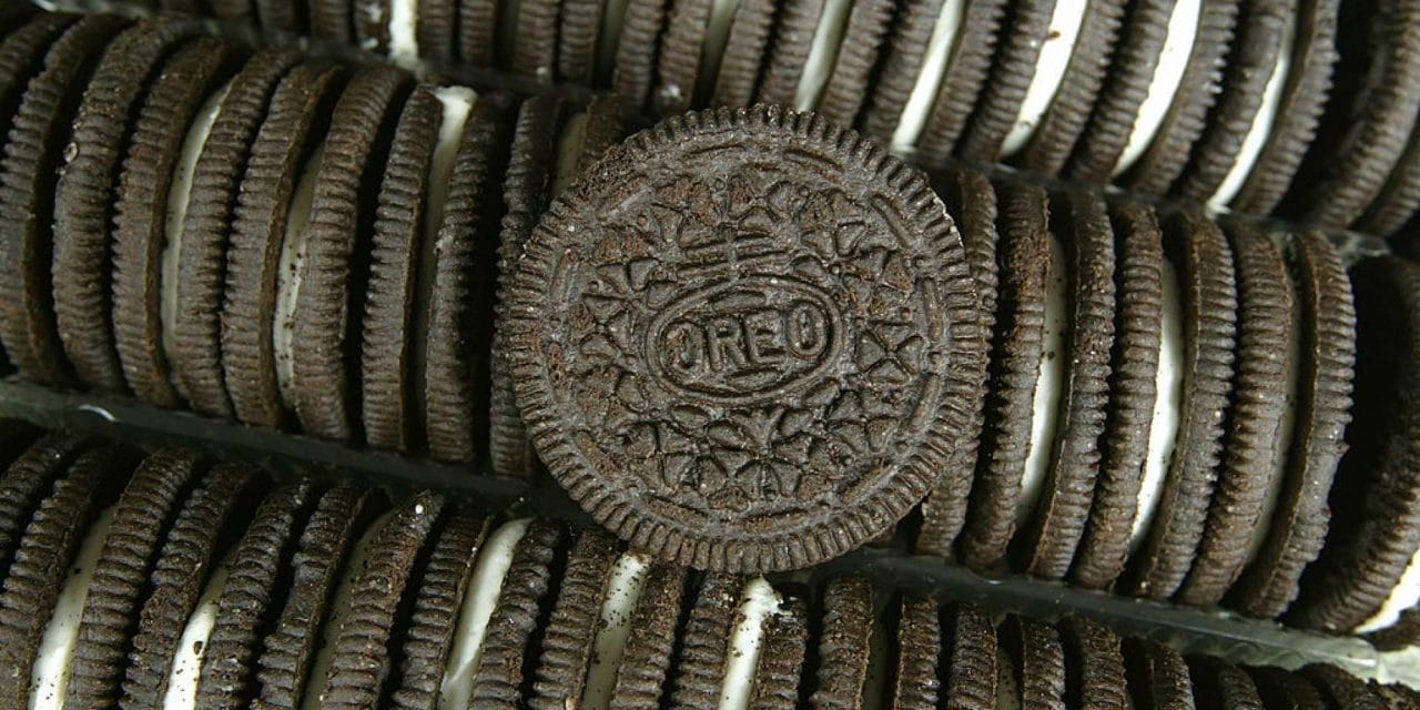 Oreo Cookies Hands Out ‘Pronoun Packs’ To Celebrate All Gender Identities