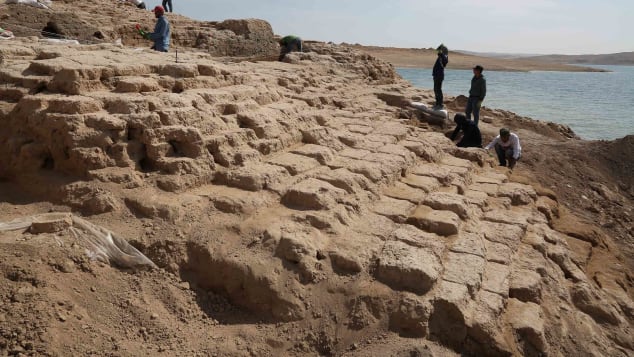 Ancient palace emerges from drought-stricken Iraq reservoir