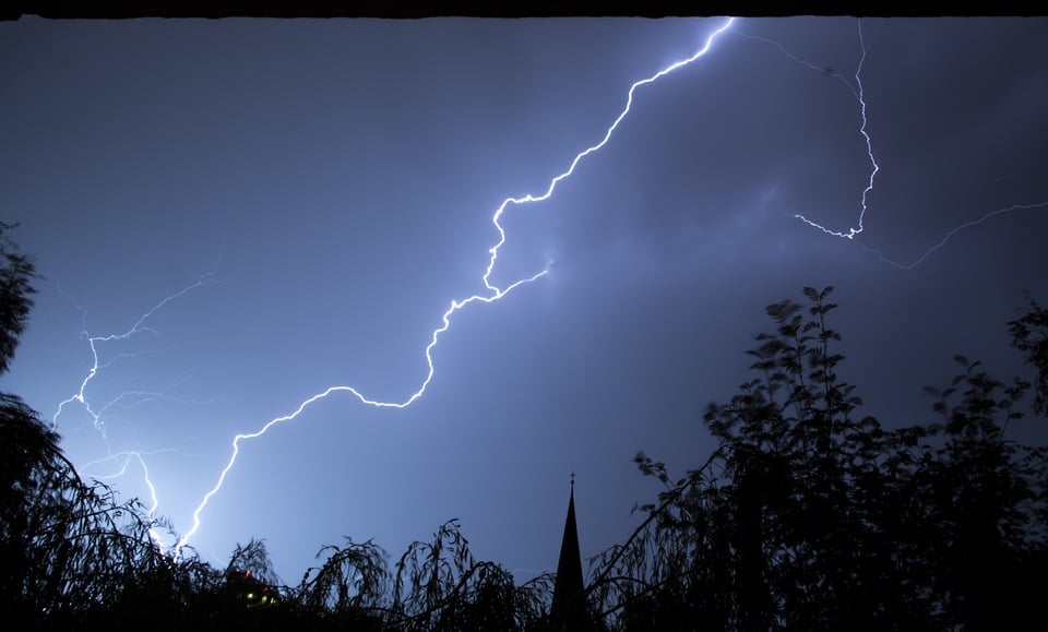 Deadly Lightning strike leaves 1 dead, 11 people injured in South Carolina
