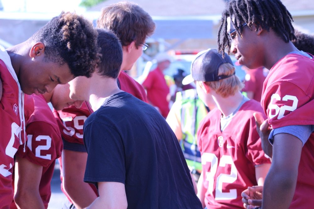 alabama-students-defy-atheists-recite-the-lord-s-prayer