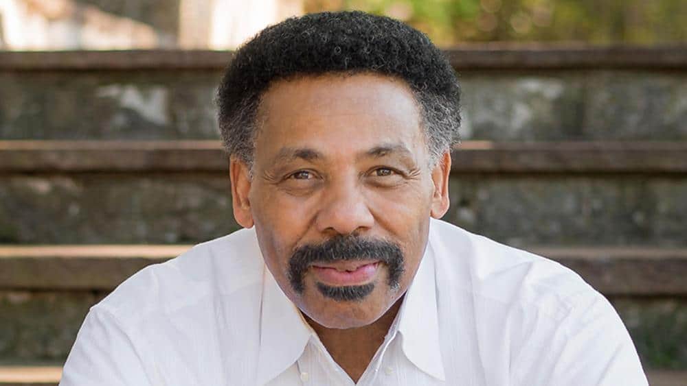 ‘Please Pray’: Tony Evans Shares Wife Lois Needs a Miracle in Her Cancer Battle