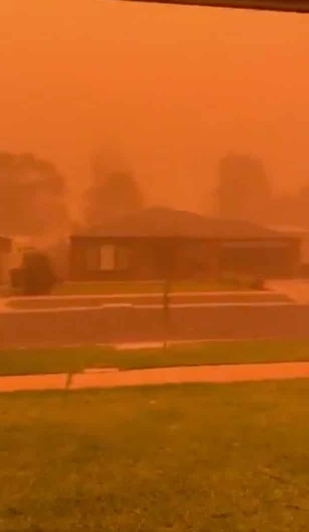 Apocalyptic ‘orange cloud’ smothers Australian city in terrifying video