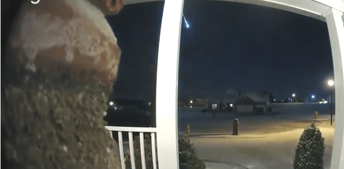Meteor streaks across the sky over St. Louis, Missouri