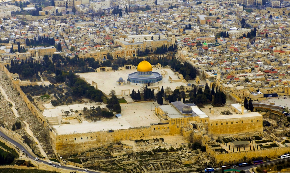 Palestinian expert claims Israel is “Building the Third Temple Under the Aqsa Mosque”