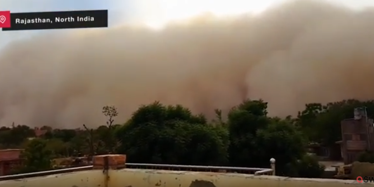Giant sandstorm swallows city in India