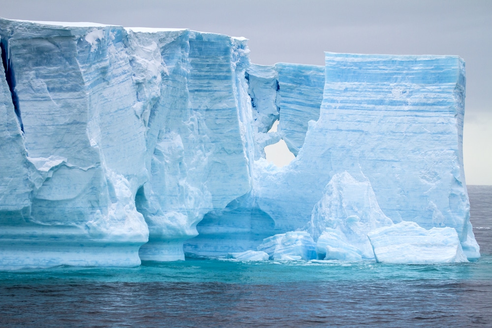 30,000 Quakes In 4 Months! If Antarctic Ice Shelves Start Melting ...