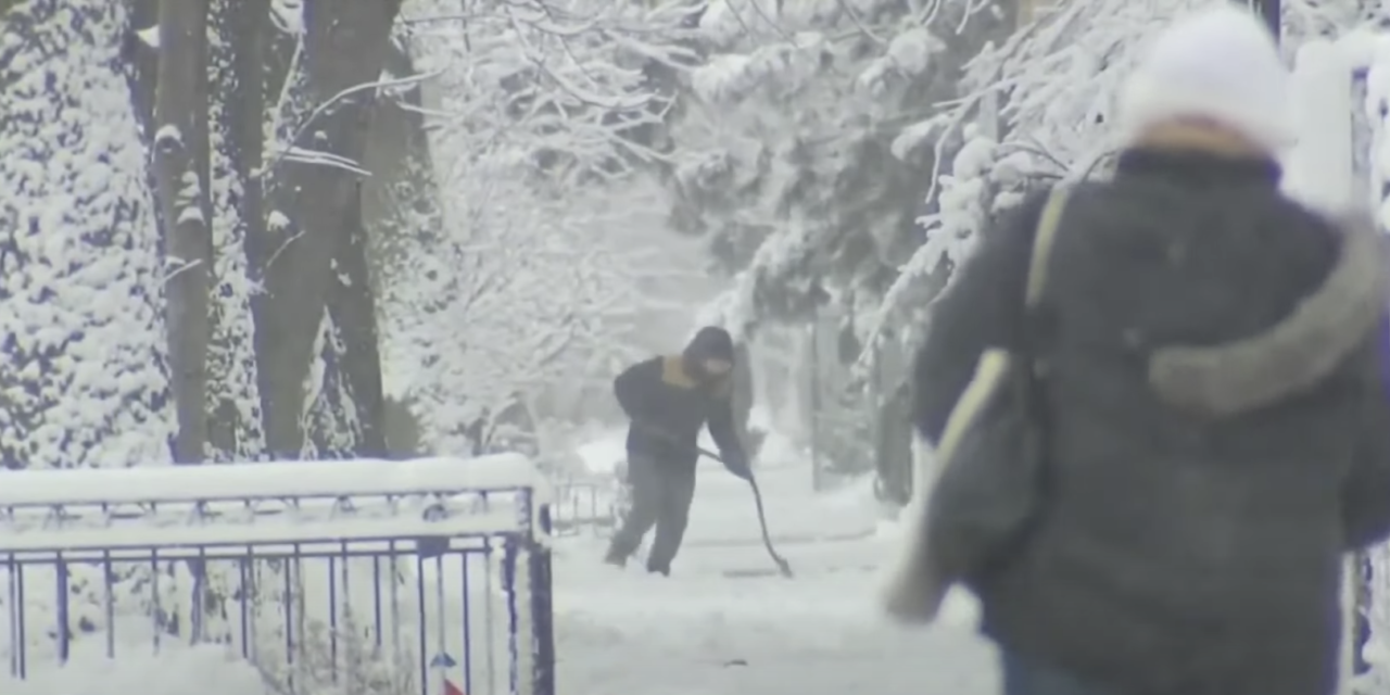 New Jersey slammed with 30 inches of snow, 113 year-old record shattered