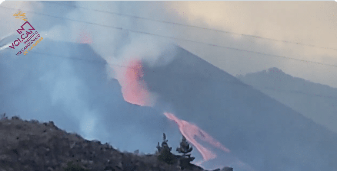 La Palma volcano continues to produce giant lava fountains, partial cone collapse and violent eruptions