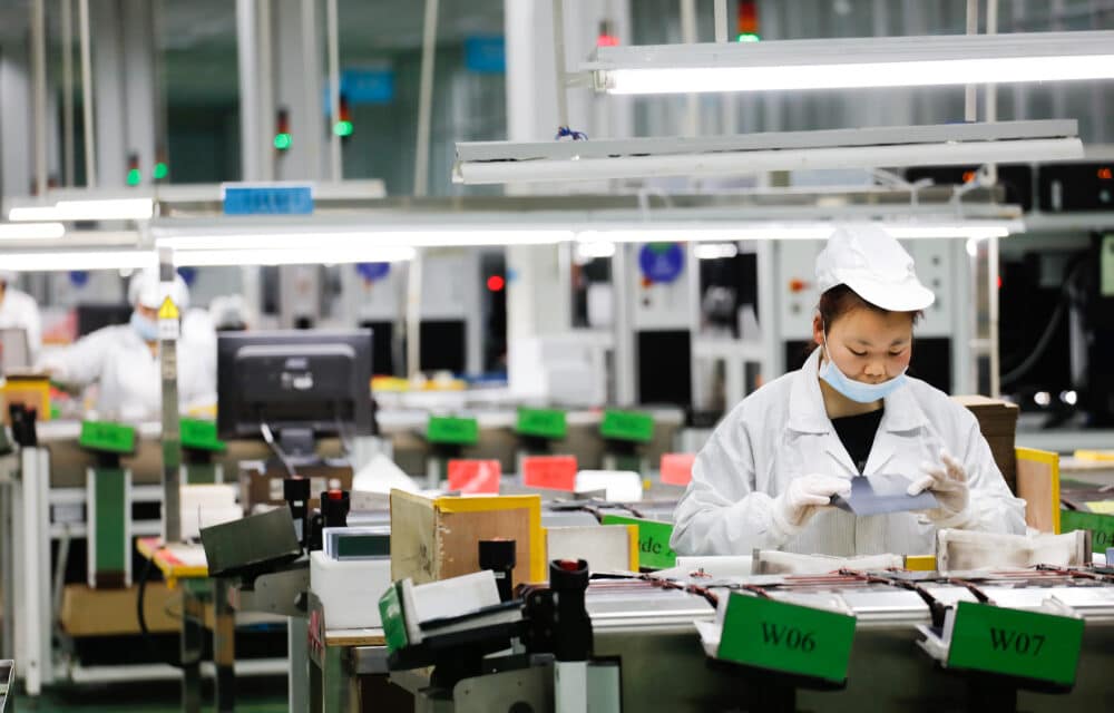 China’s manufacturing industry is now reporting that it is showing signs of trouble