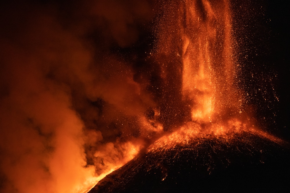 DEVELOPING: Volcano alert level in Italy raised to Yellow, last ...