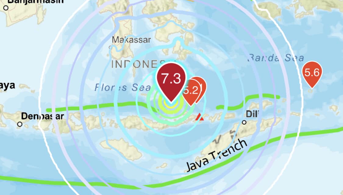 Powerful 7.3 earthquake strikes Indonesia sparking tsunami warning