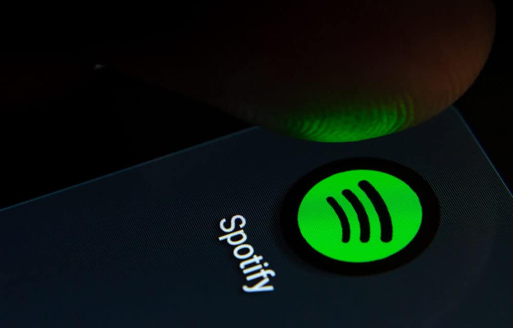 Spotify Takes Action In Response To Outrage Over Joe Rogan's Podcast ...