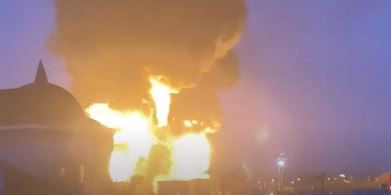 (WATCH) Ukraine strikes fuel depot inside Russia