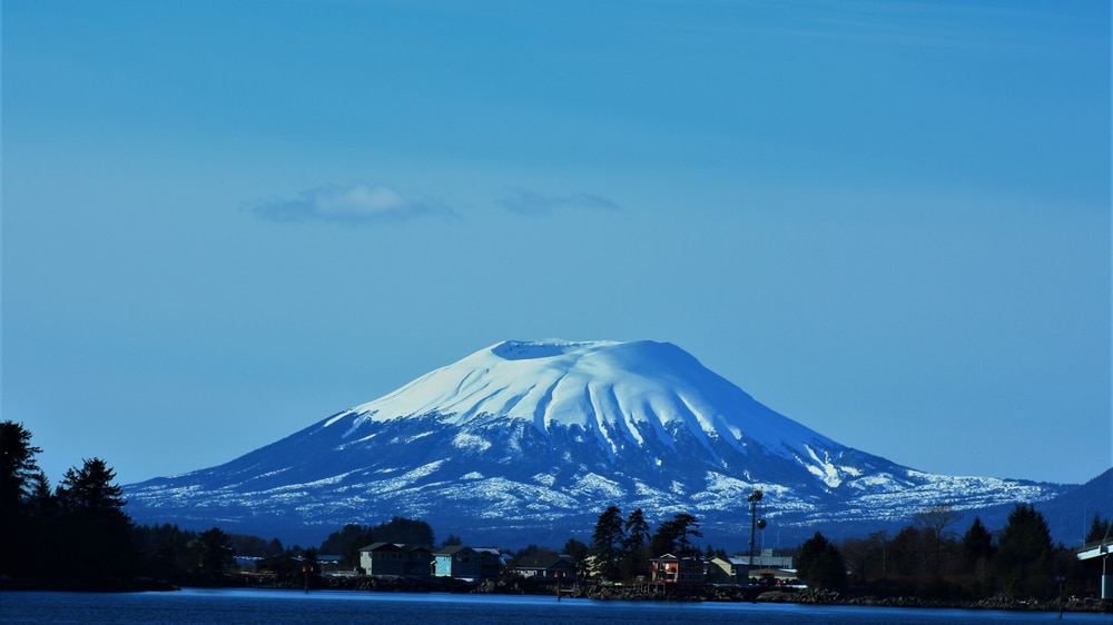 Hundreds of earthquakes reported near volcano in Alaska that has been dormant for 800 years