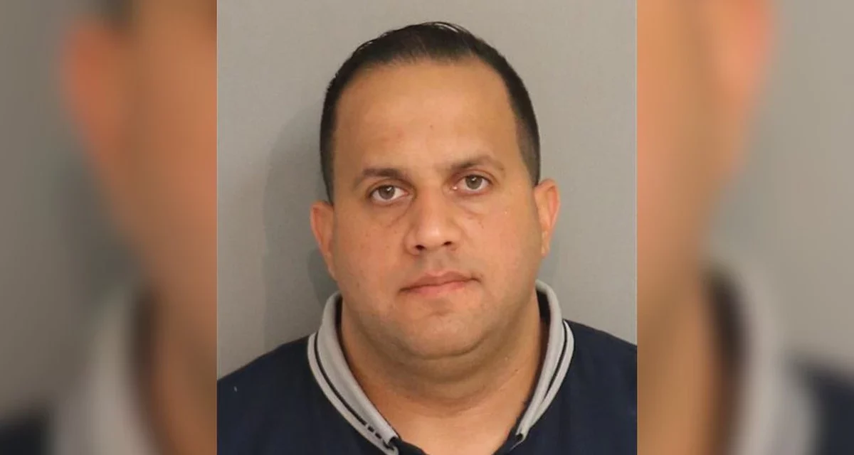 Florida pastor facing charges after seen masturbating on Starbucks patio