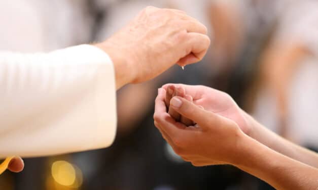 Pope administers Communion to “Pro-Abortion Supporting” Nancy Pelosi