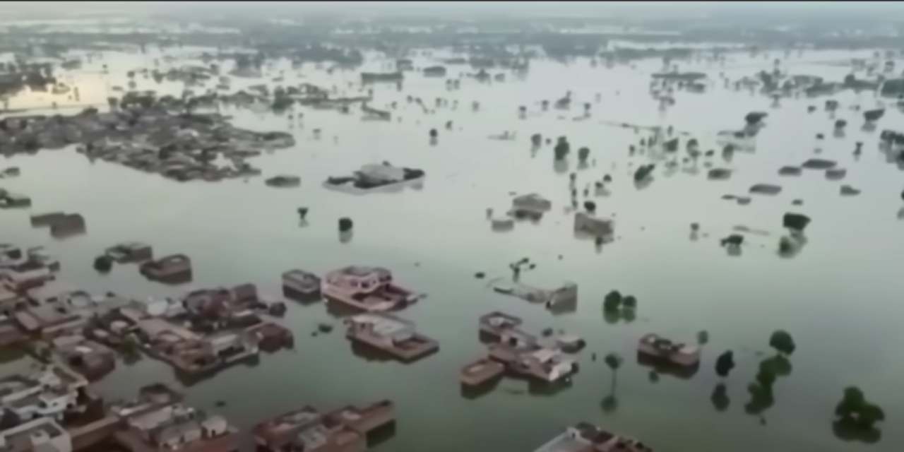 (WATCH) One-Third of Pakistan left underwater from floods of Biblical proportions – 33 Million impacted – Over 1100 dead – Catastrophic crop loss