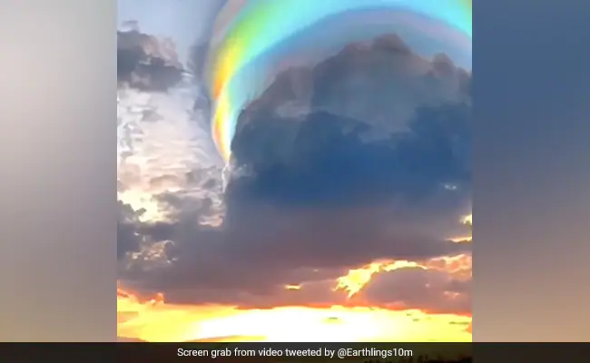 Rare rainbow ‘Scarf’ cloud stuns people in China