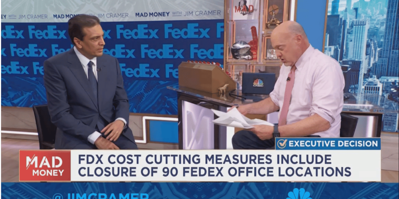 FedEx CEO warns the economy is entering a ‘worldwide recession’