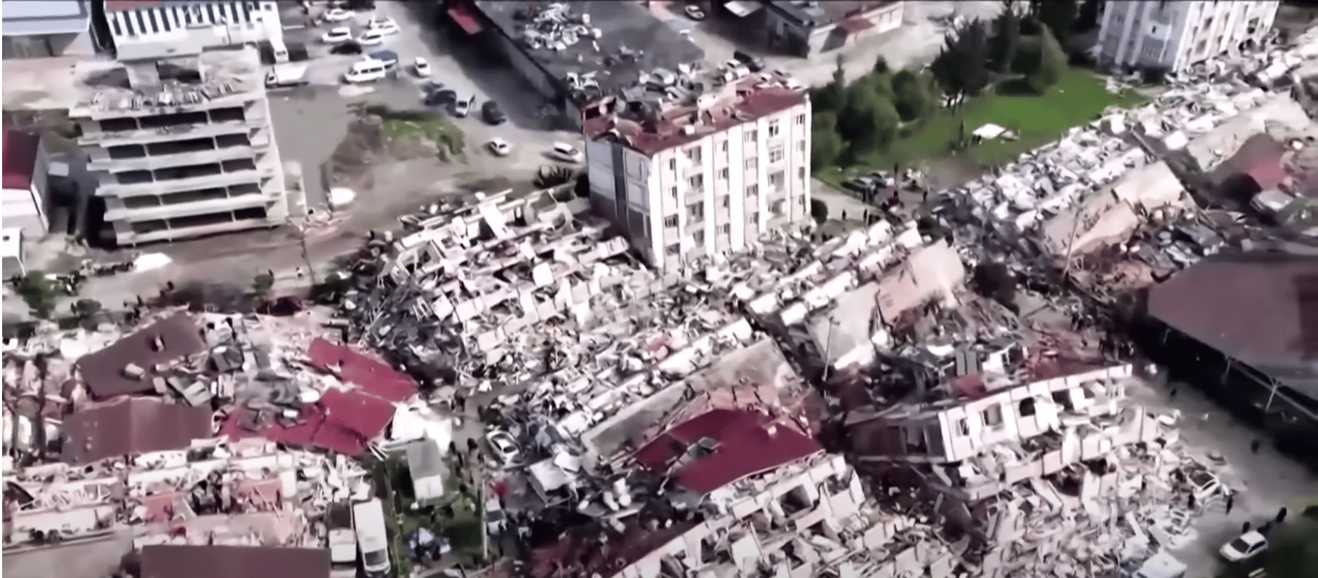 Megaquakes death toll rises to nearly 8000 dead, and 5,000 buildings collapsed