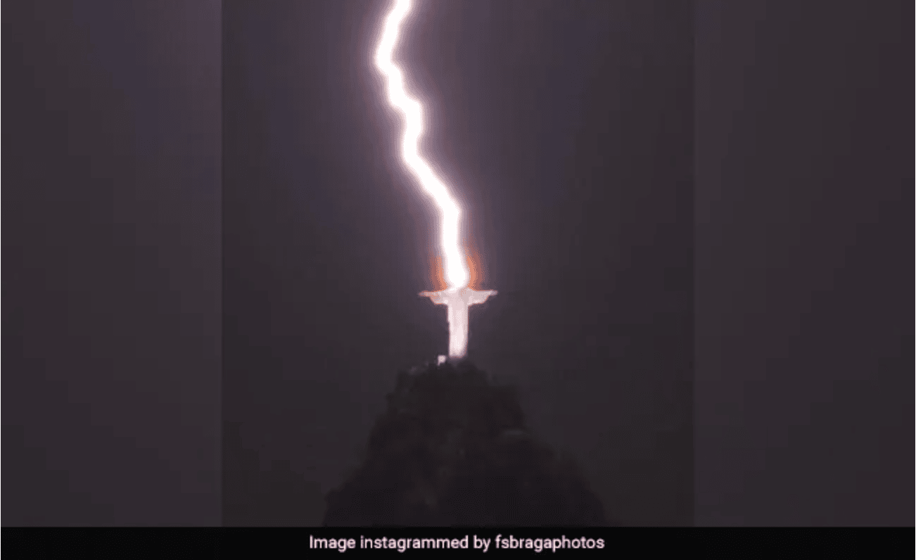 Lightning strikes Brazil’s “Christ The Redeemer Statue”, Image stuns the internet