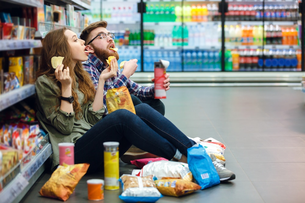 New study finds every single bite of junk food we eat increases our risk of getting cancer