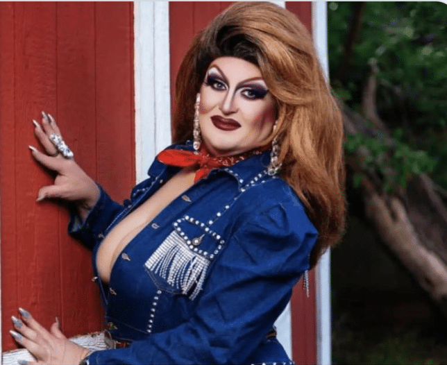 Elementary School defends hiring Drag Queen that has been arrested on child porn possession