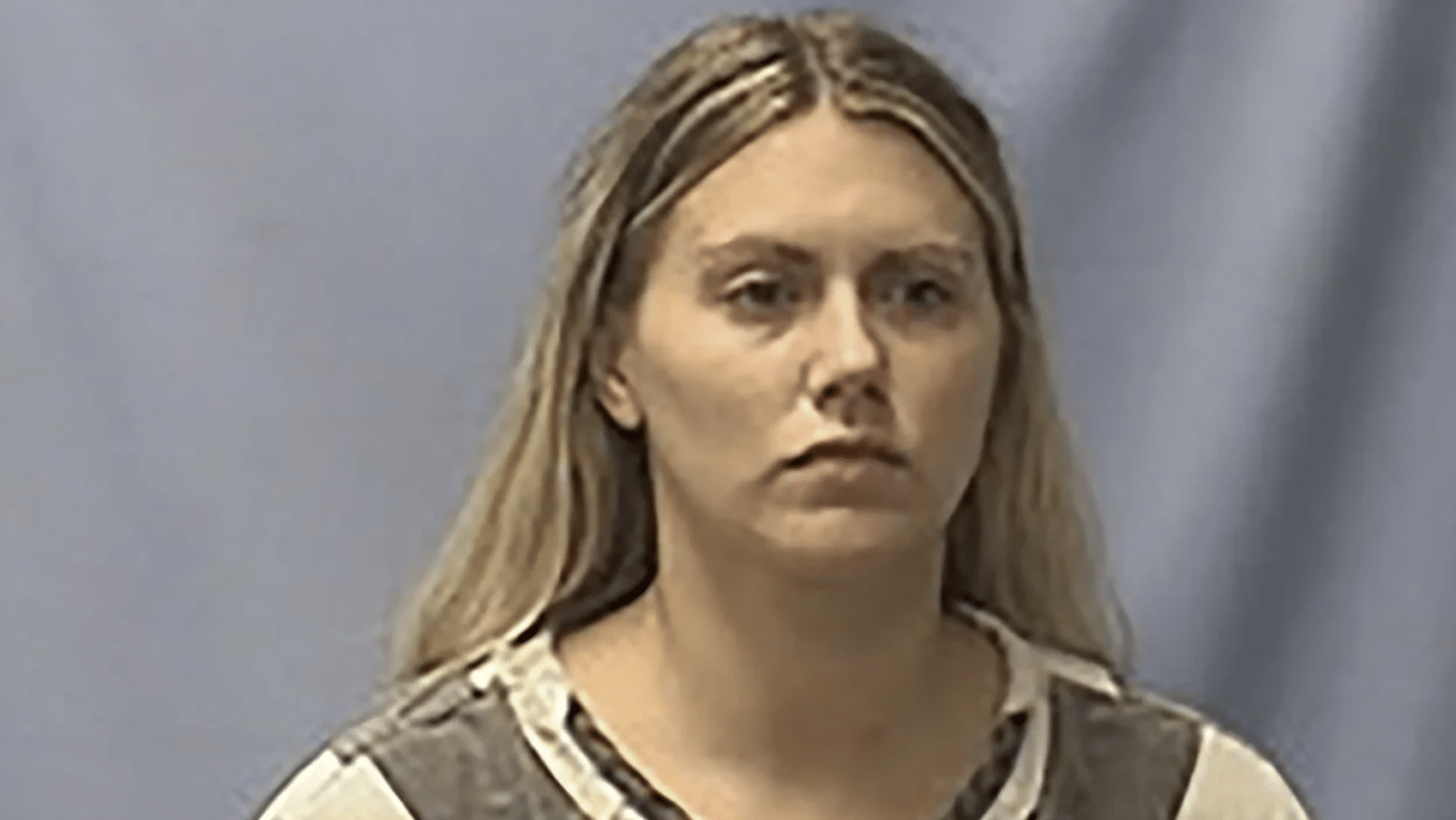 Former 30 year-old Arkansas teacher accused of sending nude photos to a 14-year-old student