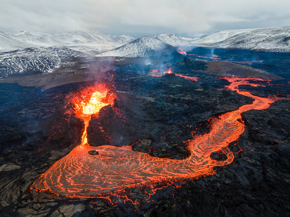 Expert warns that volcanic eruption in Iceland could last ‘for weeks’ and could ‘obliterate’ town