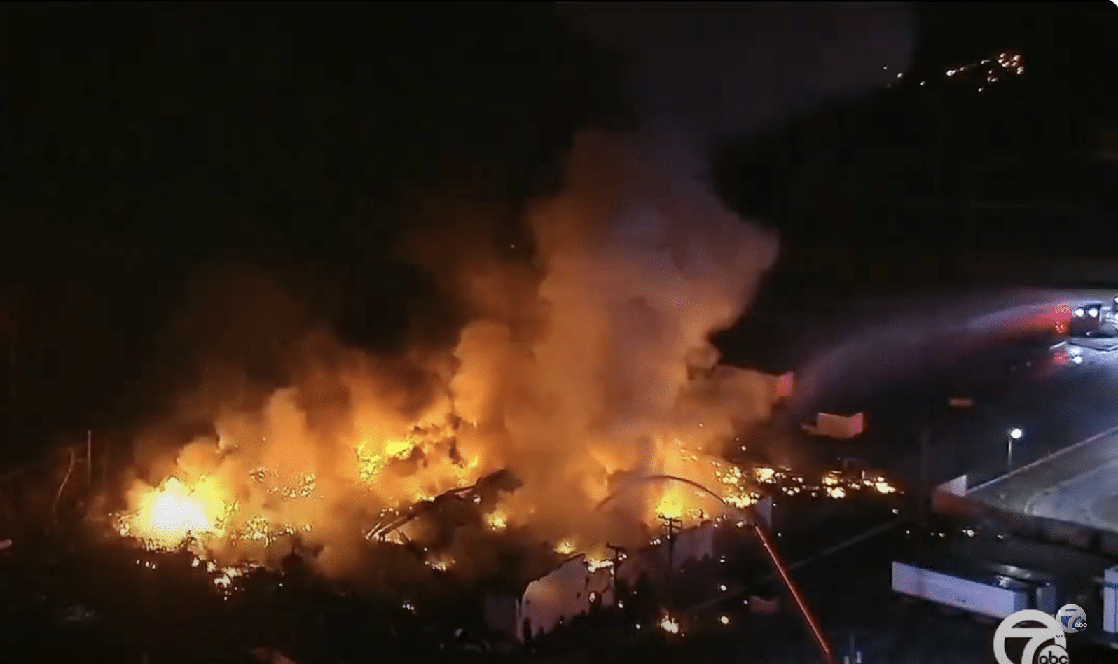 DEVELOPING: Massive industrial fire in Michigan sparks hundreds of explosions killing at least one individual
