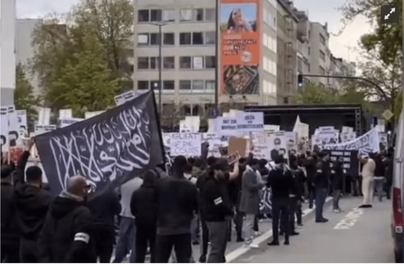 Thousands of Islamists rally for Caliphate in Germany