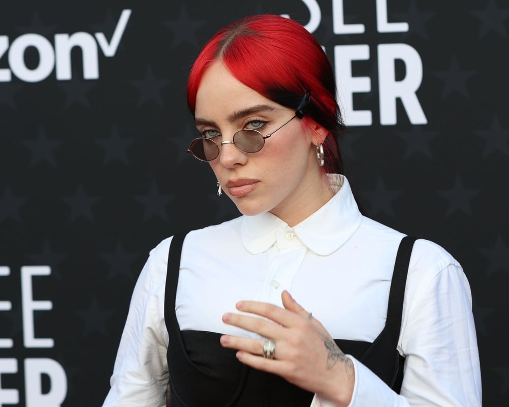 DAYS OF LOT: Billie Eilish debuts lesbian anthem “Lunch”