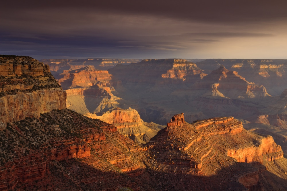 Mystery as huge group of people falls violently ill while hiking through remote part of Grand Canyon