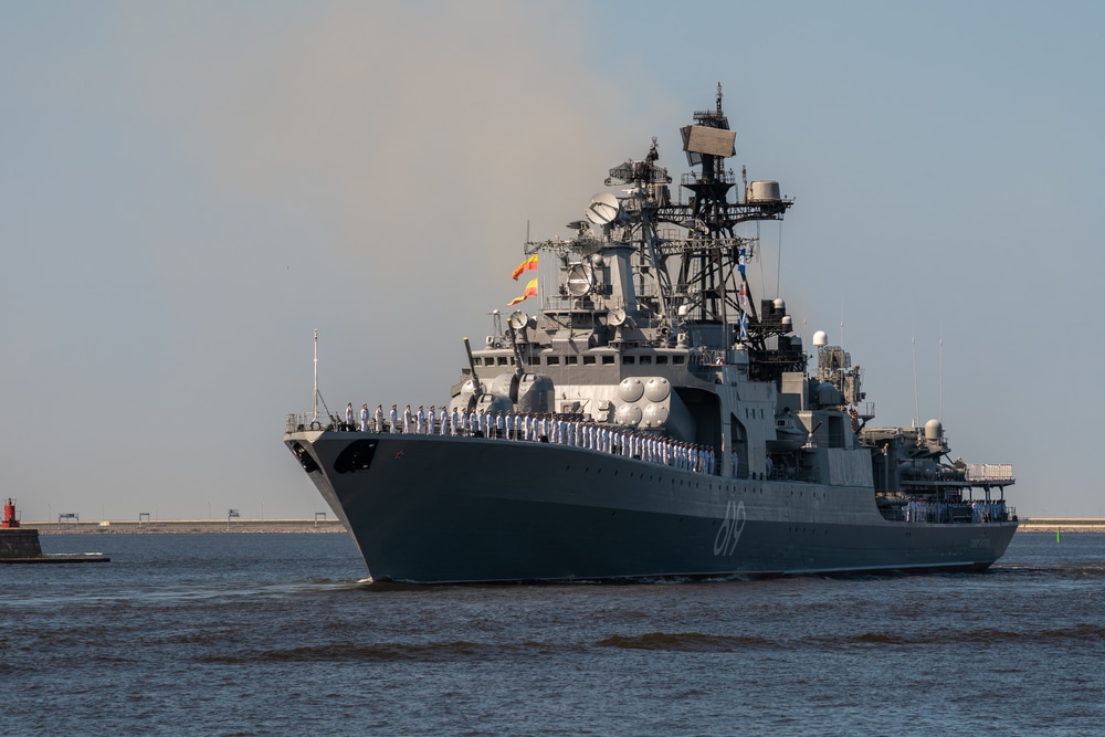 Russian Military Expert Suggests Kremlin Plans Nuclear Strikes on US Ships