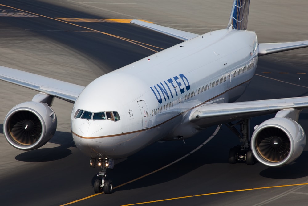 Texas mother claims she was booted off United plane for accidentally “misgendering” flight attendant