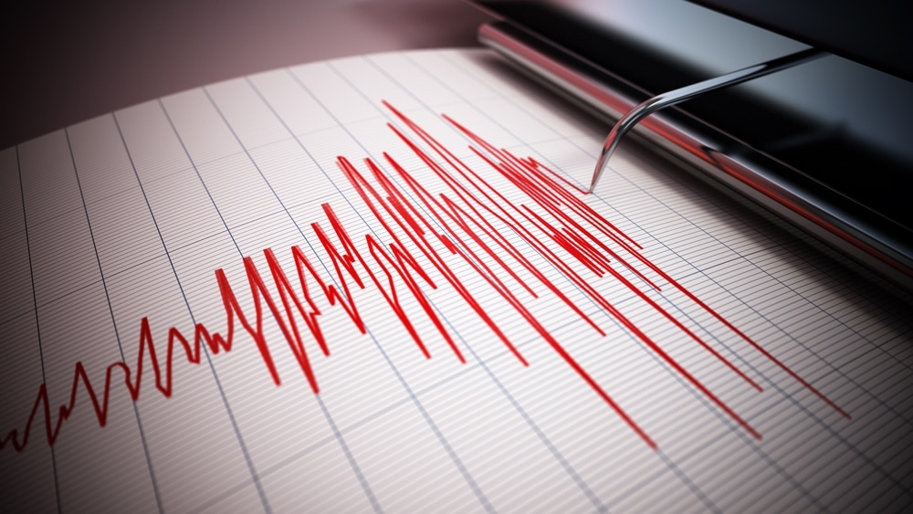 Magnitude 4.7 earthquake rattles Hawaii as the islands brace for tropical trouble