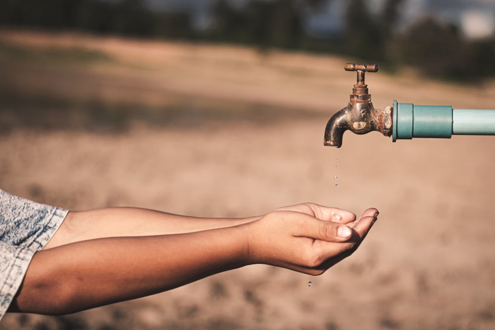 Hundreds of thousands in Cuba are without water