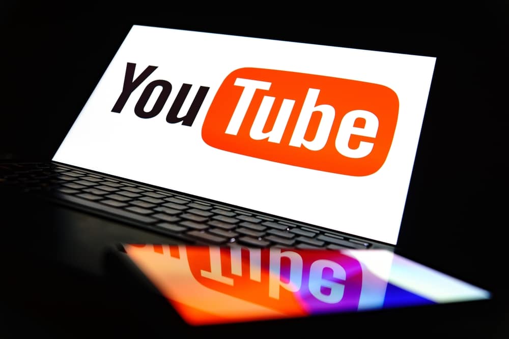 YouTube takes down “right-wing channels” linked to DOJ Russia indictments