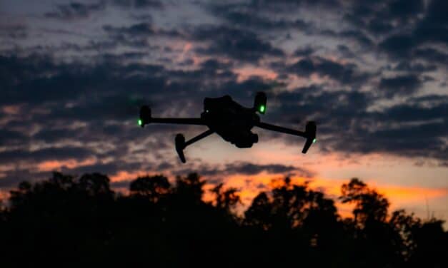 (WATCH) Man says mystery drones drained his drone’s full battery in 3-minutes