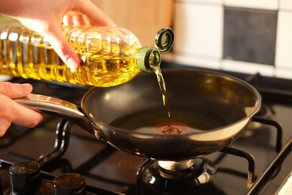 Doctors warn cooking oil used by millions may be fueling explosion of colon cancers in young people