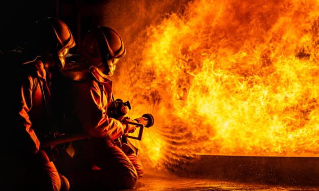 Firefighters running out of water as fires tear through Los Angeles