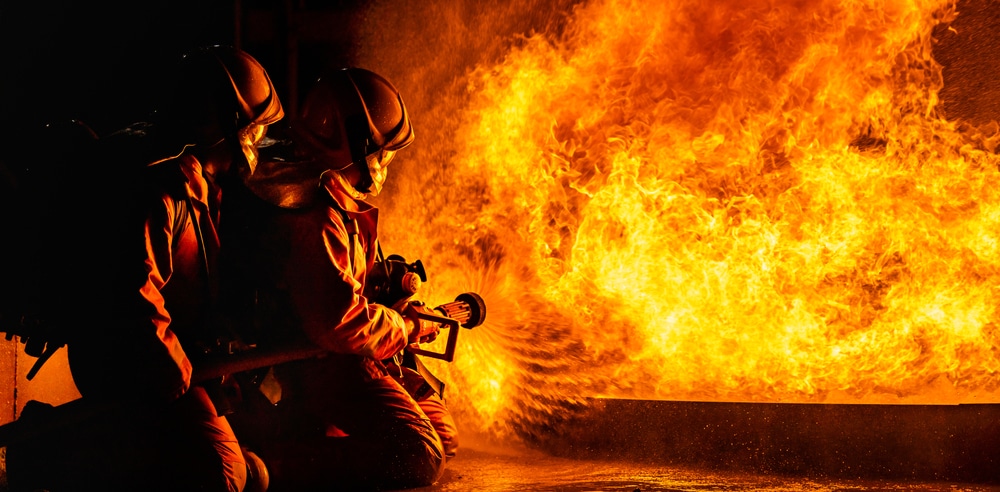 Firefighters running out of water as fires tear through Los Angeles