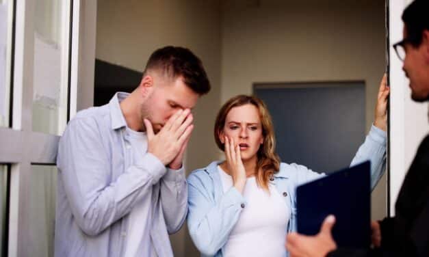 Parents arrested by police for complaining about school on WhatsApp