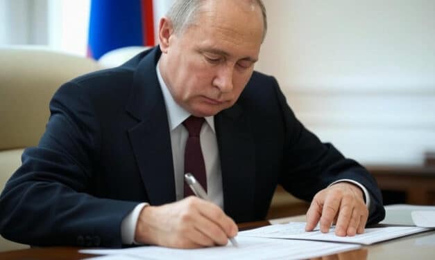 Russia agrees to fund construction of new nuclear plant in Iran