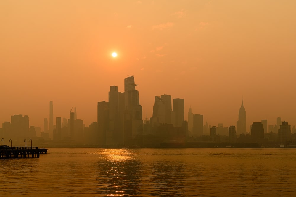 10 million Americans told to stay indoors as toxic chemicals sparks air quality emergency