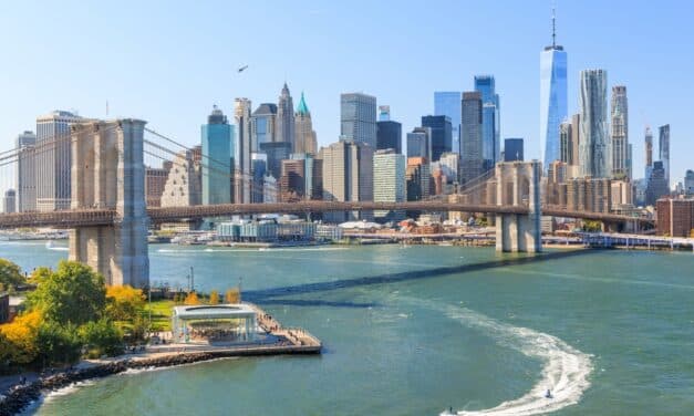 Helicopter crash in Hudson River in NY City has killed six
